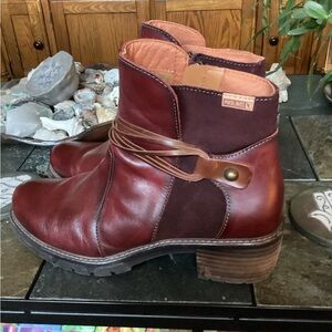 PIKOLINOS Women's San Sebastián Burgendy Ankle Boots size 11